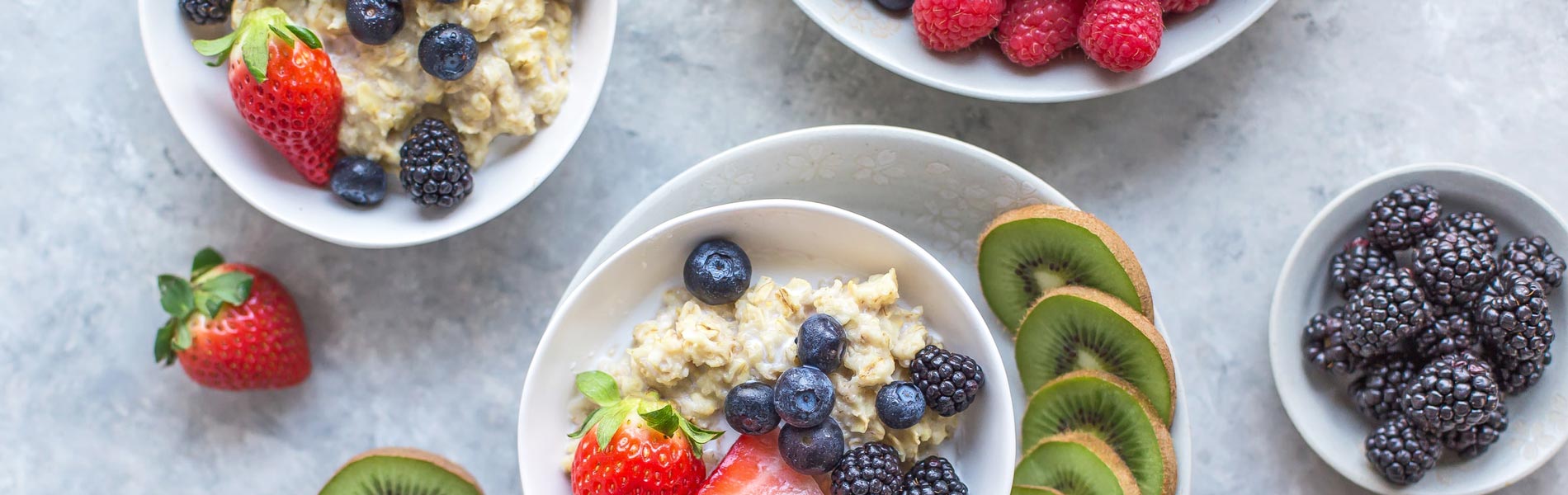 Porridge with fresh fruits